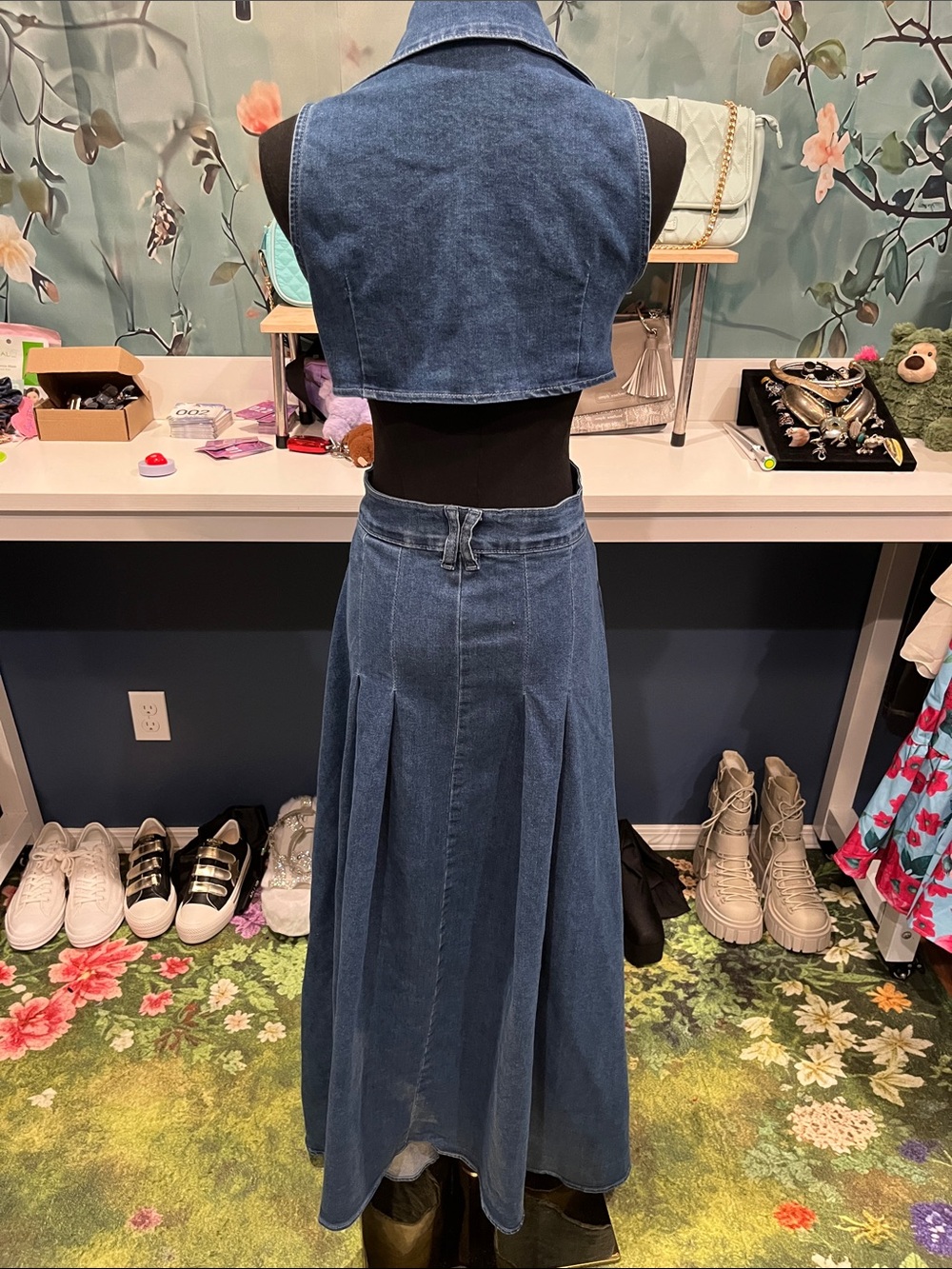 NWT Denim Button-Front Maxi Jeans Dress - Blue - Picture 3 of 3